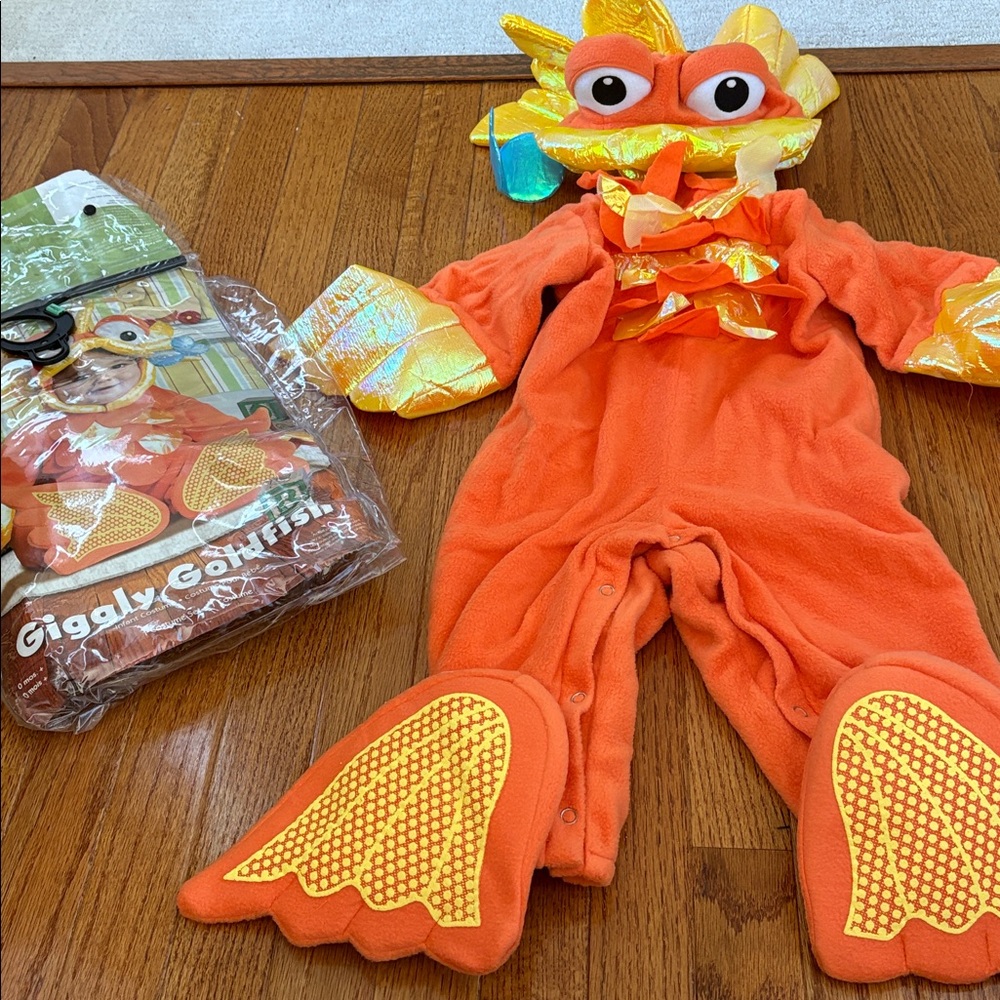 InCharacter Giggly Goldfish Costume